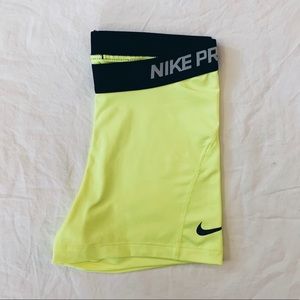 NIKE PRO WOMENS SPANDEX